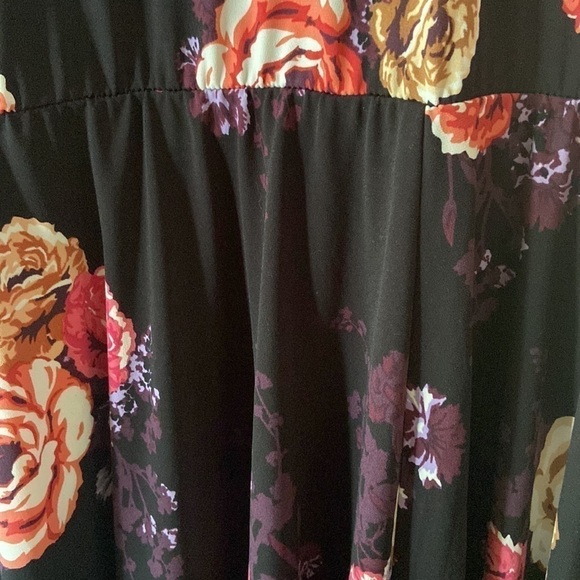 TORRID Size 2 Dress | Floral print - Picture 4 of 9
